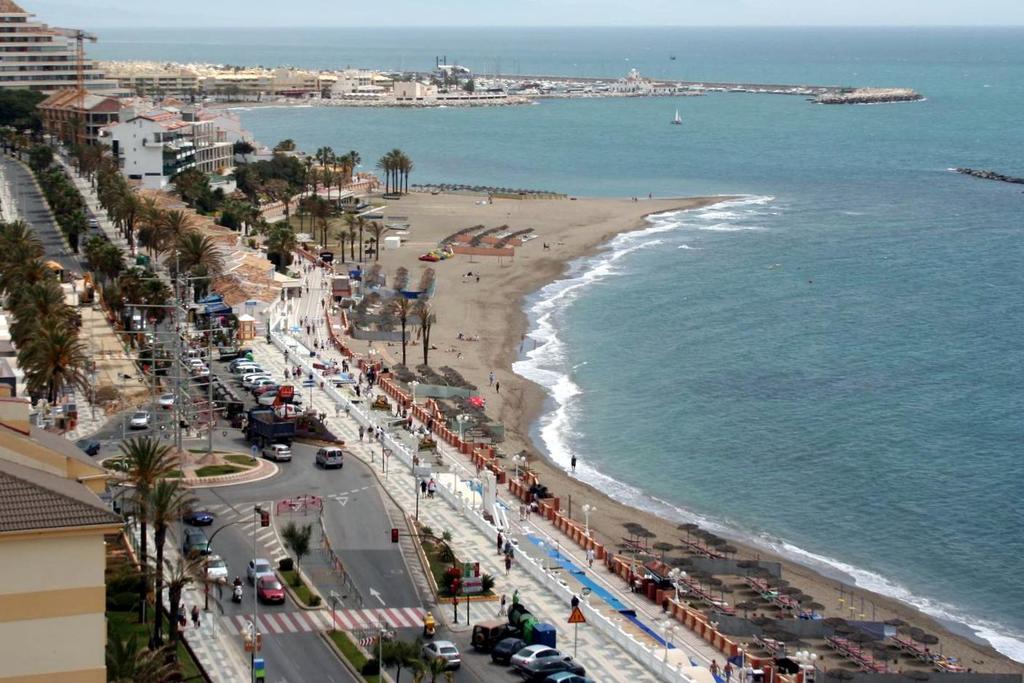 "Vive Benal Beach" Estudios Con Vistas Al Parque Acuatico Benalmadena Luaran gambar