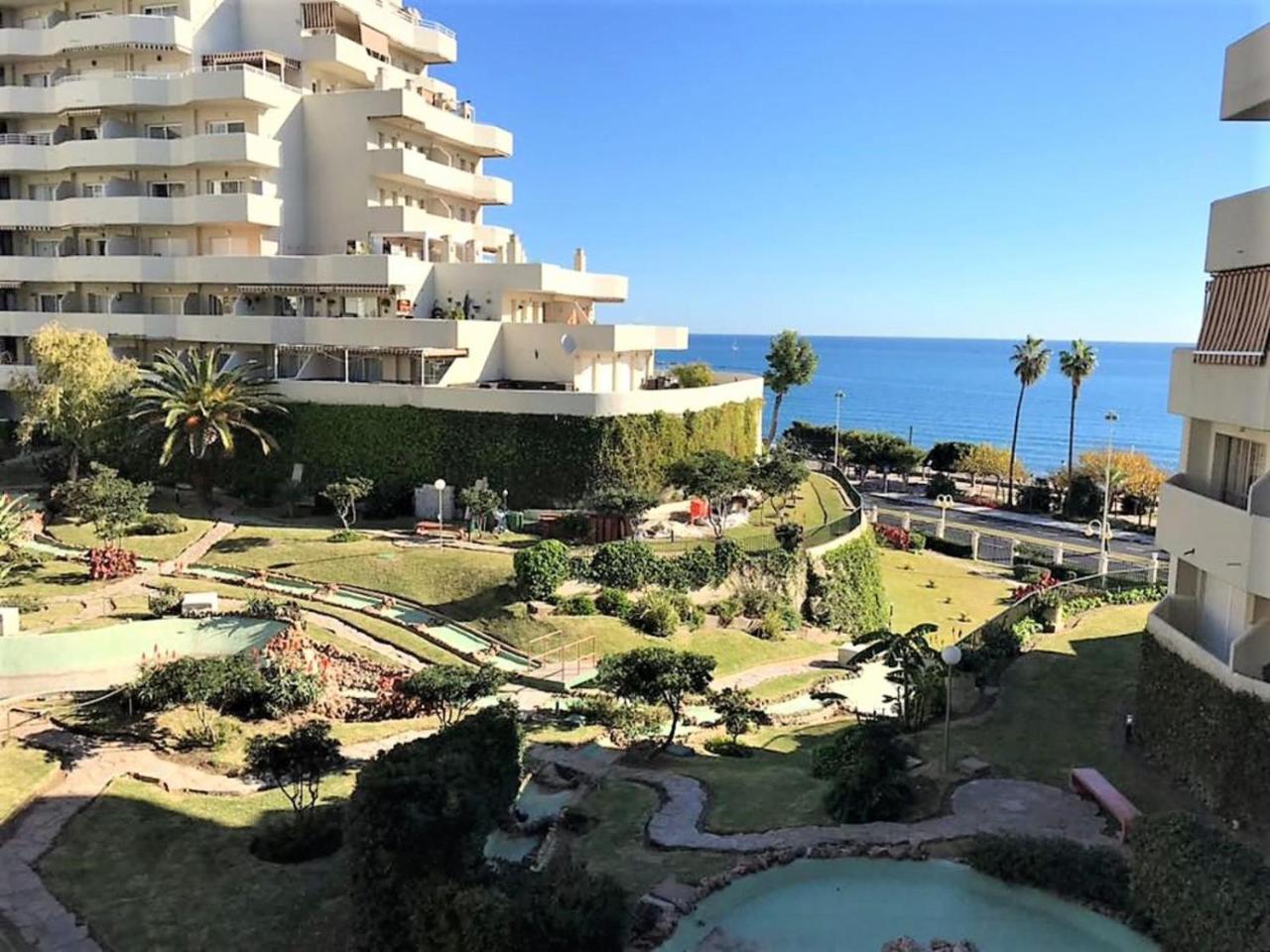 "Vive Benal Beach" Estudios Con Vistas Al Parque Acuatico Benalmadena Luaran gambar